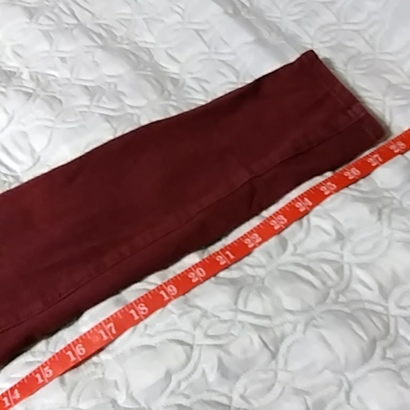American Eagle Outfitters Super Stretch Maroon Jeggings - Picture 5 of 6